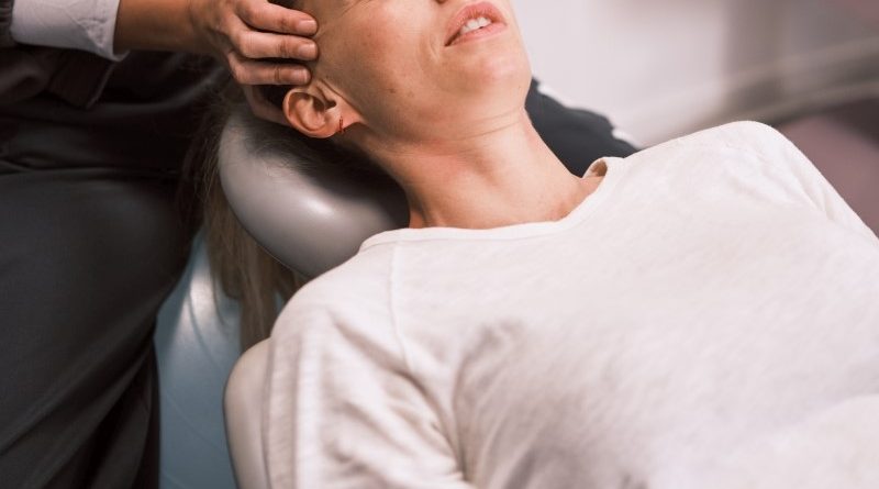 Yoga facciale in studio odontoiatrico a Bergamo da Gaia Madaschi